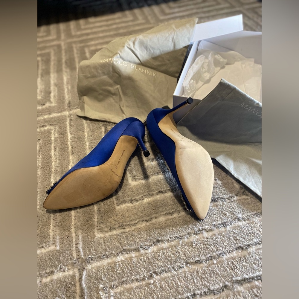 Blue Manolo Blahnik - Picture 2 of 8